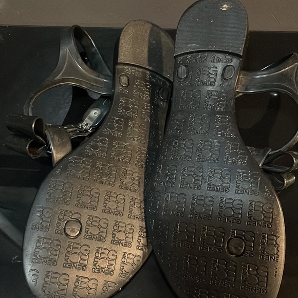 BCBG Black jelly sandals - Picture 4 of 4